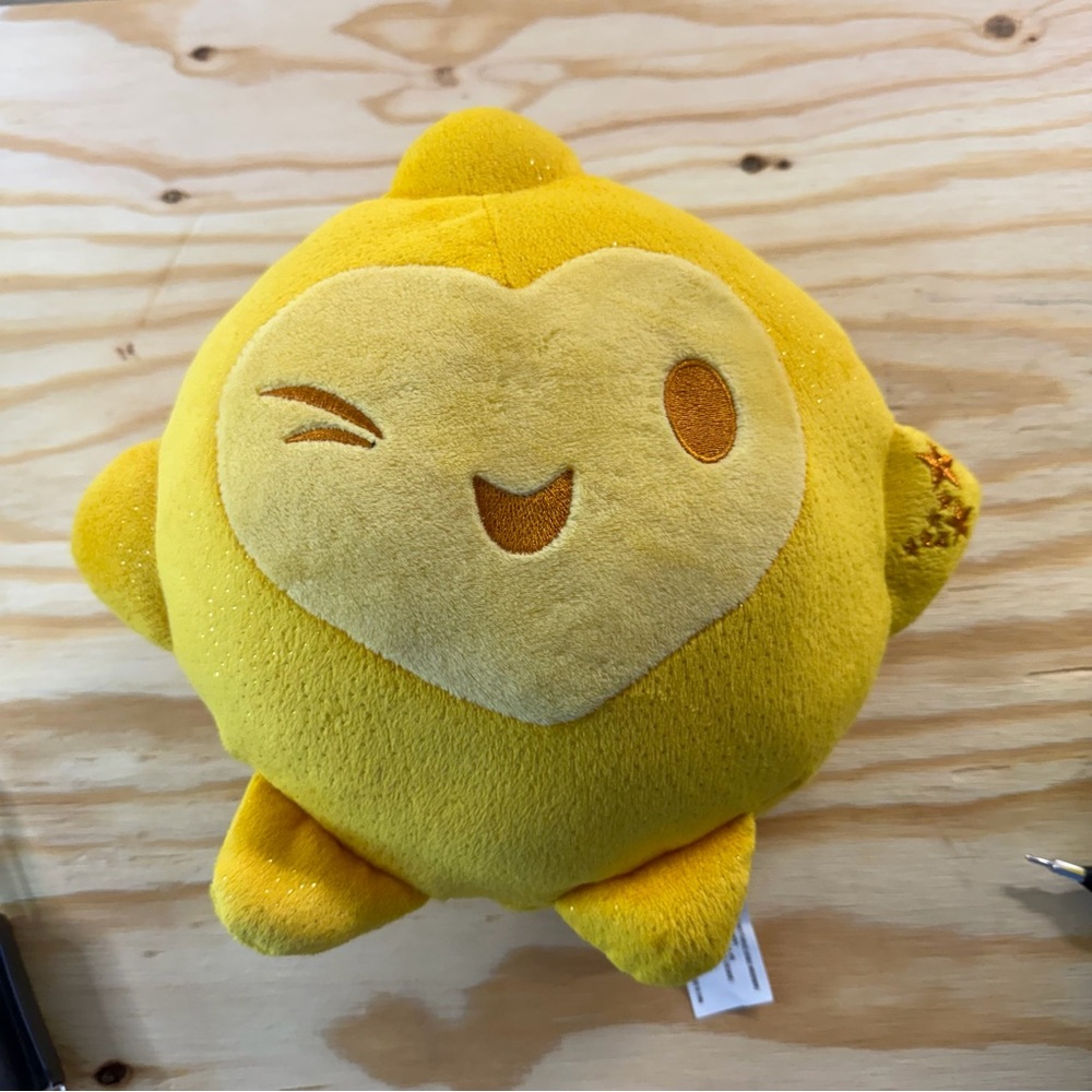 Disney Wish Star Plush 8” Yellow Winking Star Stuffed Animal Just Play 2023